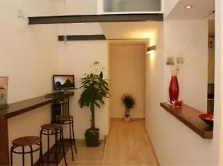 111 Coladirienzo - By Ad 招待所 4*