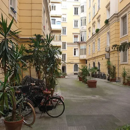 111 Coladirienzo - By Ad Affittacamere Roma